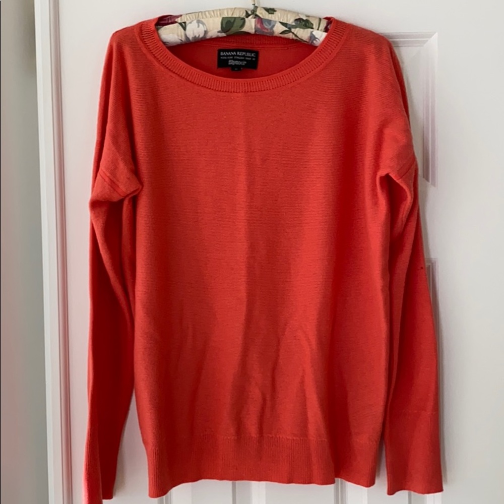 NWOT BR Italian wool crewneck sweater. Size M.